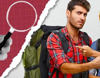 Pareja de excursionistas confundidos se señalan mutuamente bajo una lupa, en una imagen dividida con un efecto de papel rasgado.