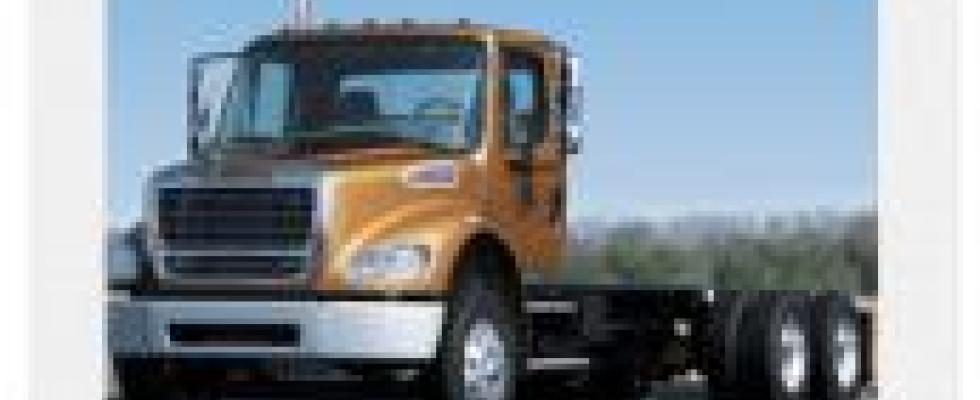 CAMIÓN FREIGHTLINER M2 112